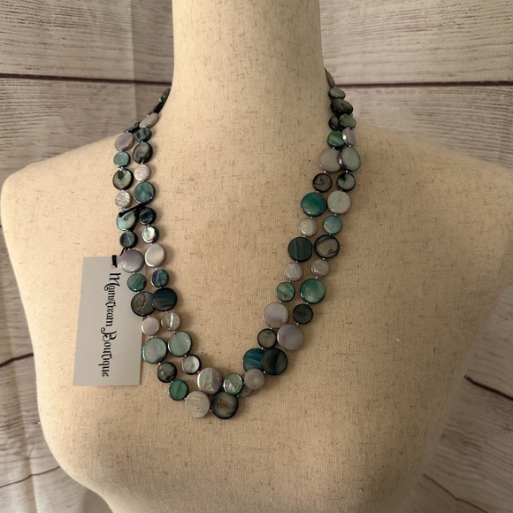 NWT MOTHER OF PEARLS NECKLACE - Picture 4 of 16